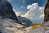 Dolomiti del Brenta - Dalla Bocca di Brenta la Val Brenta alta.
